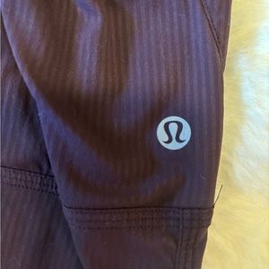 Lululemon dance pants size 6 plum color
